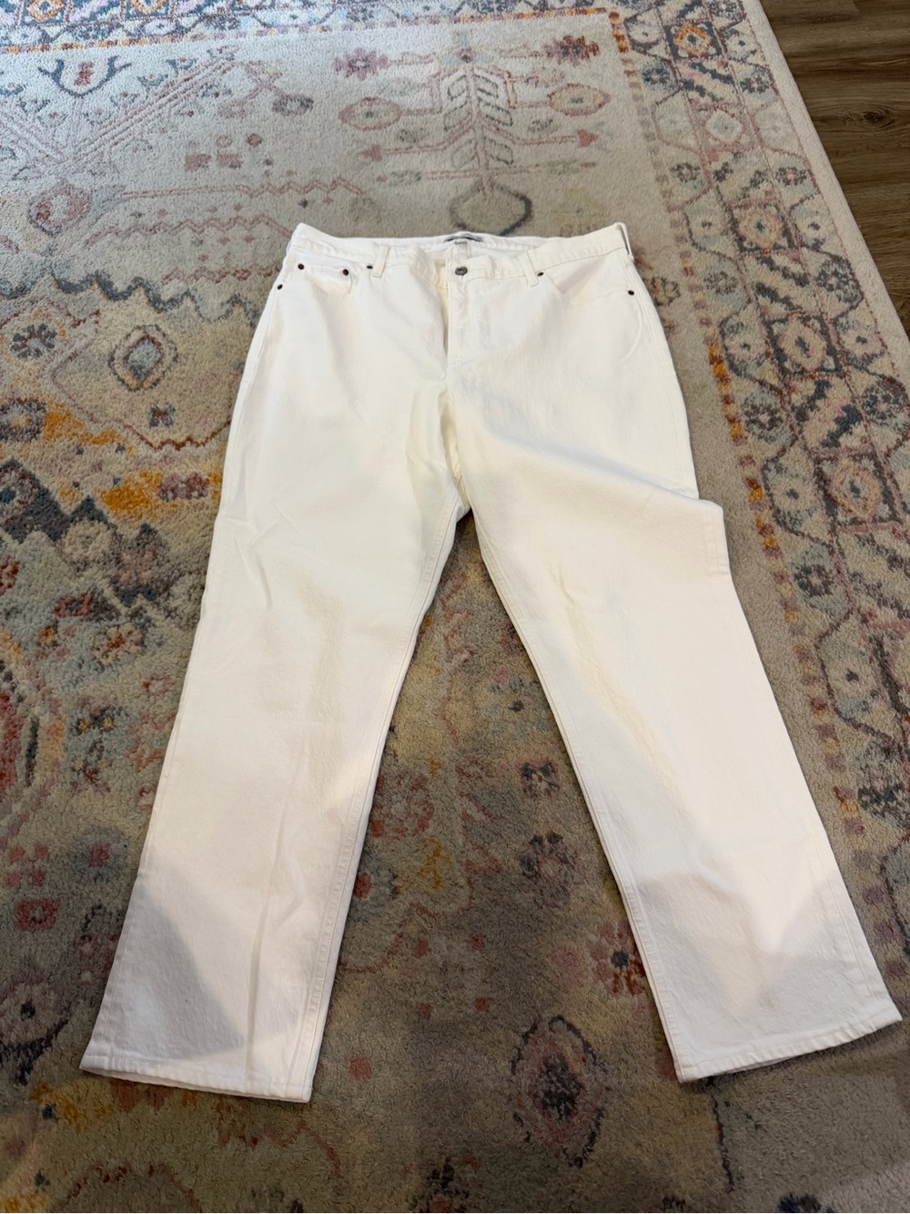 Abercrombie & Fitch Women’s White 90s Straight Jeans